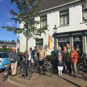 In 2015 had CDA Huizen de primeur om te fietsen langs de Huizer buitengebieden.
